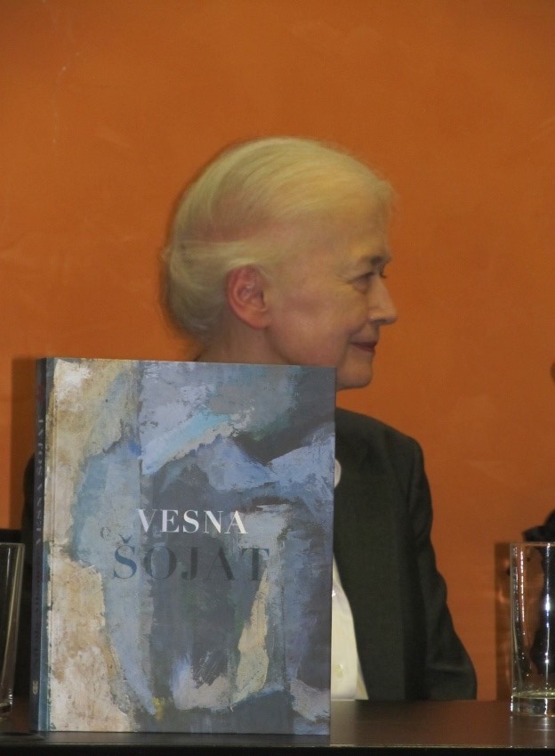 Vesna Šojat s monografijom (foto M. Visin)